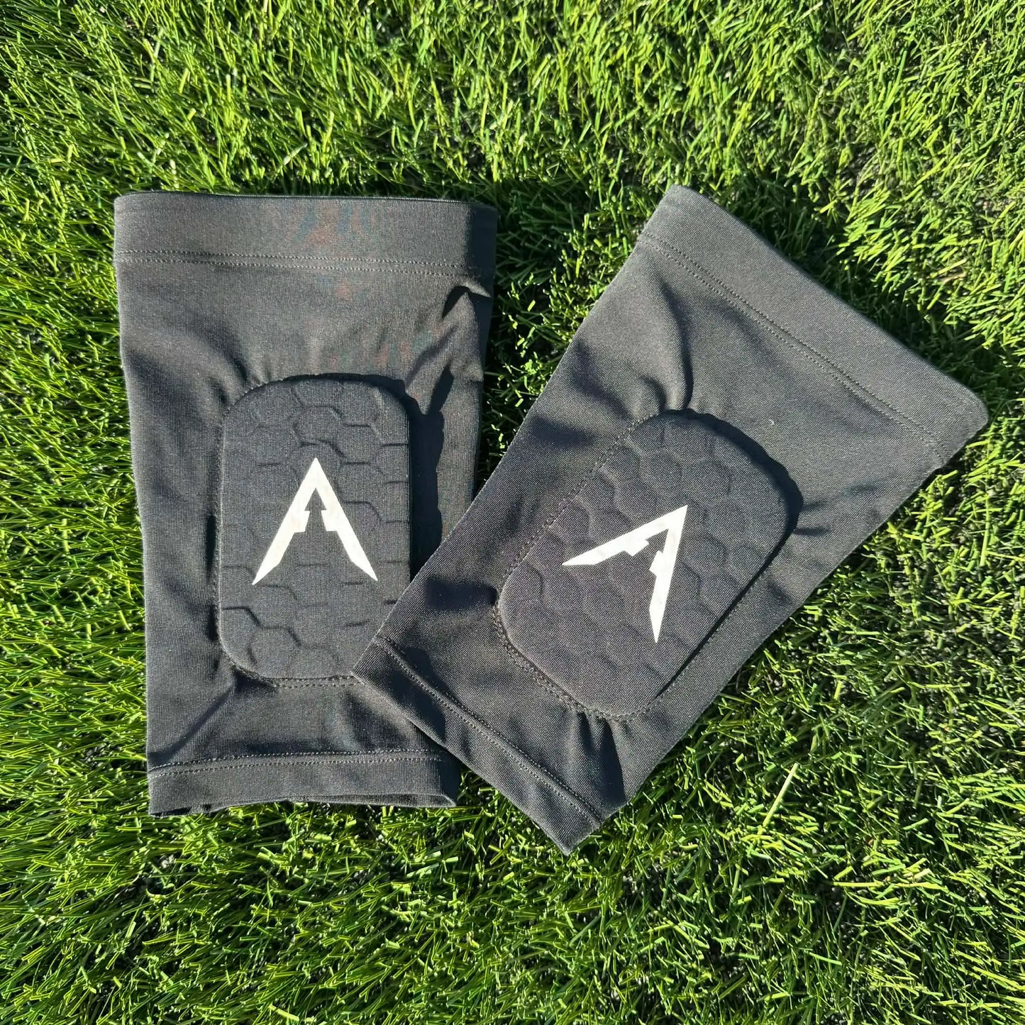 ANTREX Felhúzható Sípcsontvédő